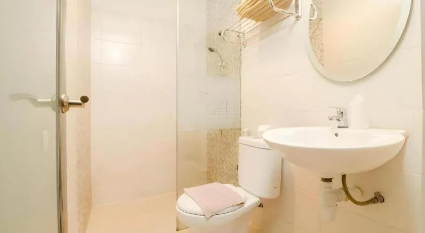 Lovina Inn Hotel Batam