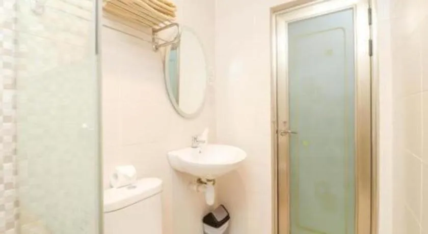 Lovina Inn Hotel Batam