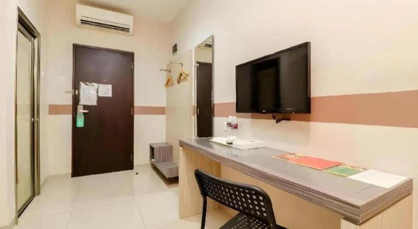 Lovina Inn Hotel Batam