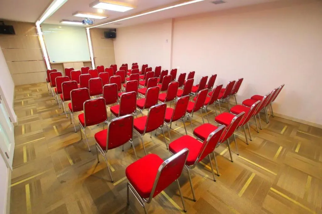 Lovina Inn Hotel Batam