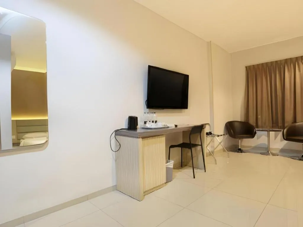 Lovina Inn Hotel Batam