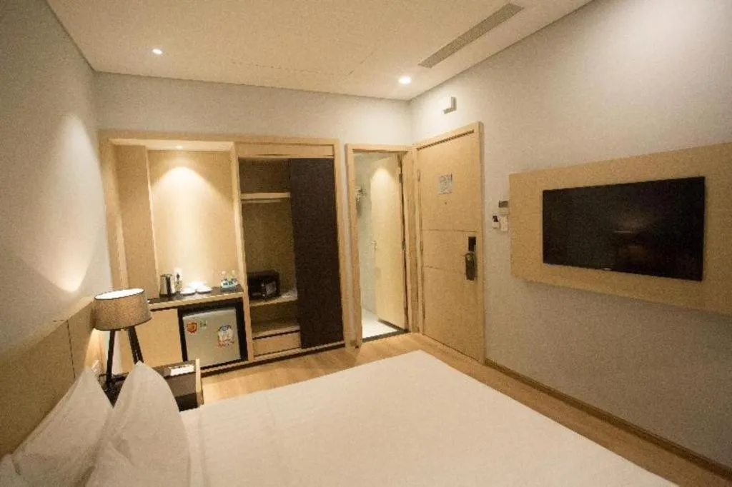 Bed in Lavender Boutique Hotel