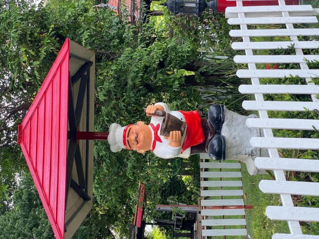 Himawari Restaurant and Cottage