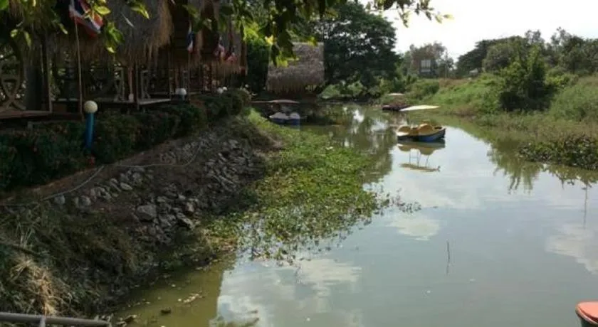 Himawari Restaurant and Cottage