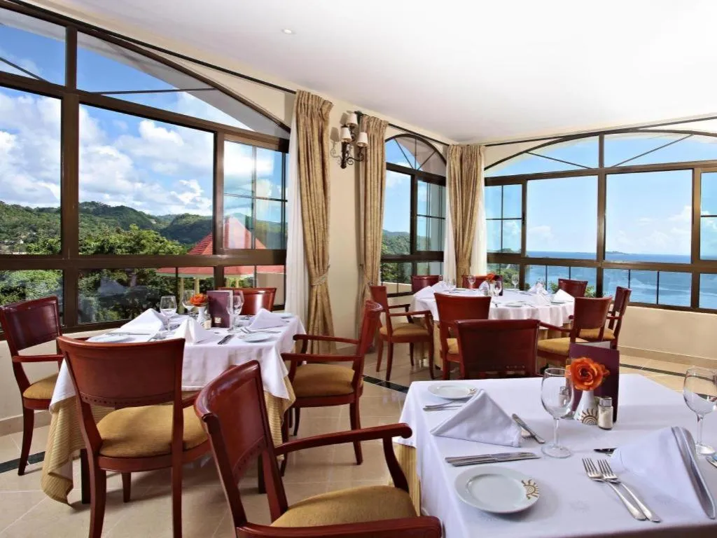 Bahia Principe Grand Cayacoa