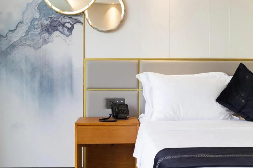 Bed in Park Lane Hotel