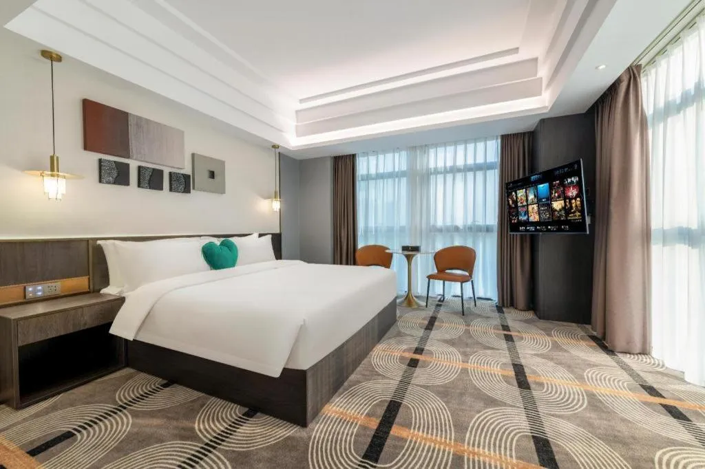 Bed in Park Lane Hotel