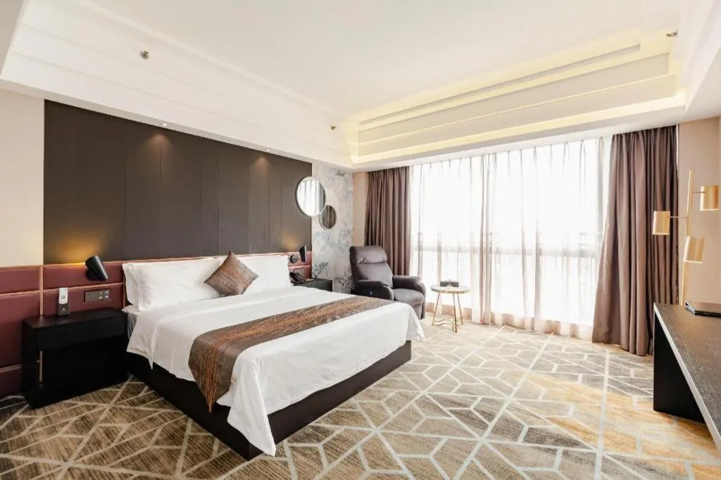 Bed in Park Lane Hotel