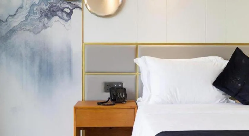 Bed in Park Lane Hotel