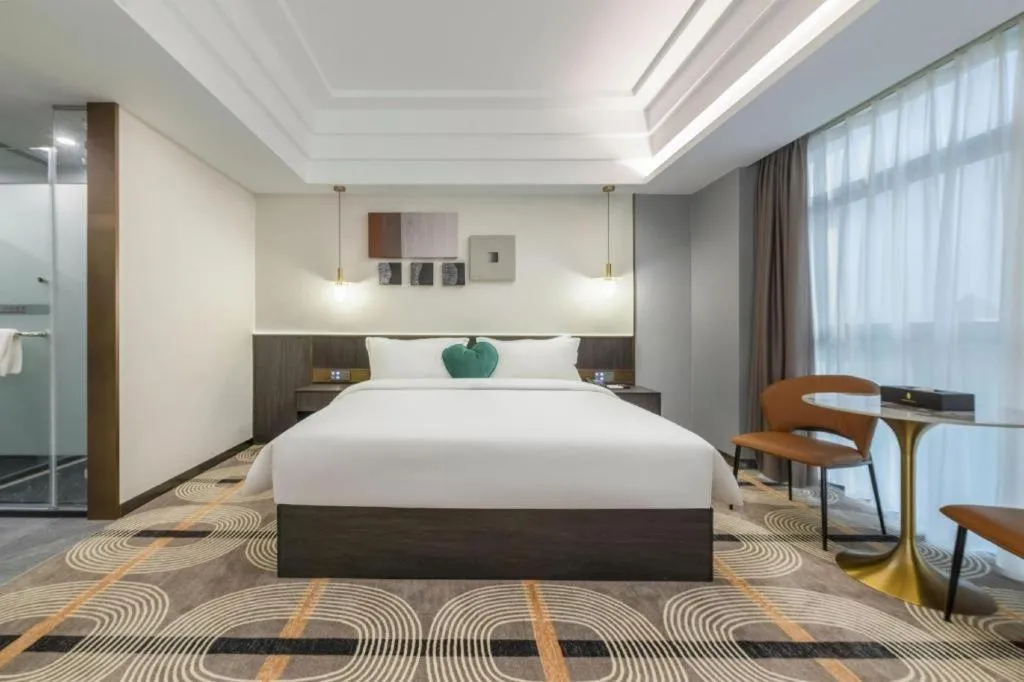 Bed in Park Lane Hotel