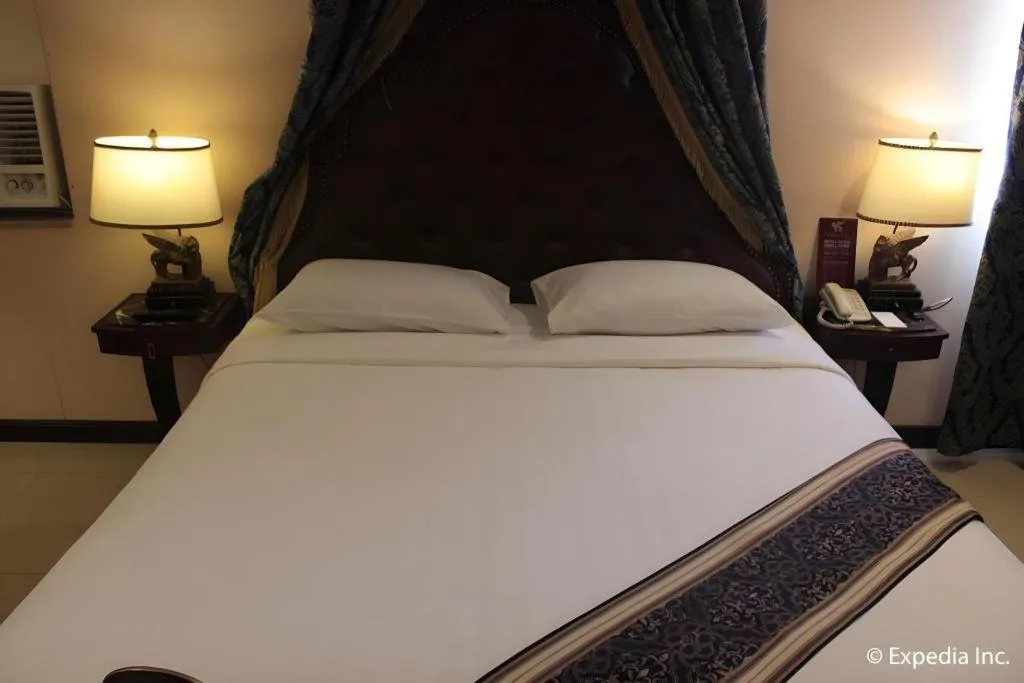 Bed in Subic Bay Venezia