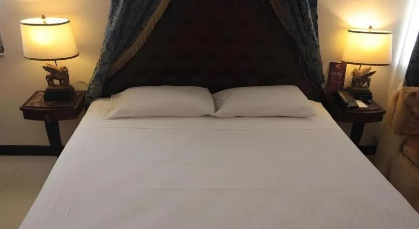 Bed in Subic Bay Venezia