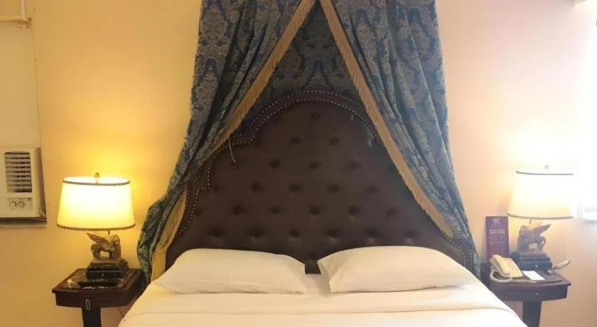 Bed in Subic Bay Venezia