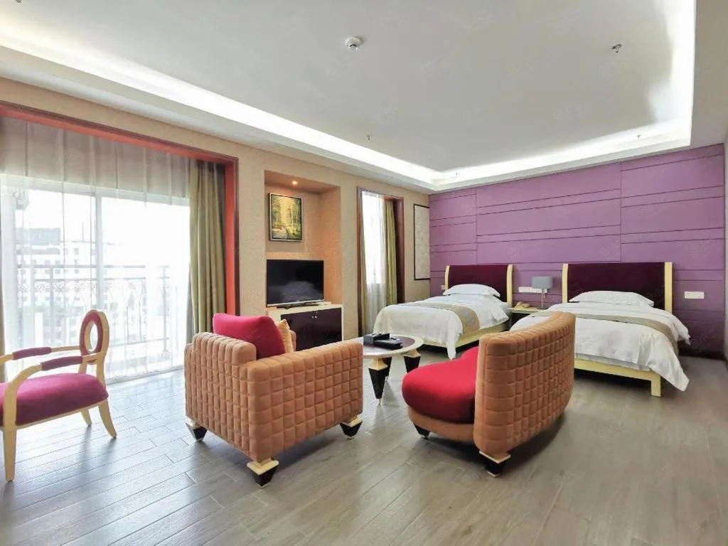 Bed in Hua Xia Pearl Hotel