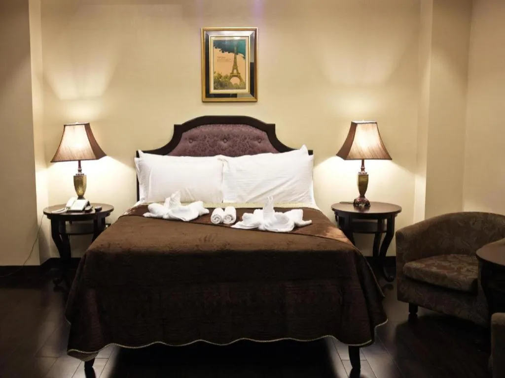 Bed in Peridot Suites