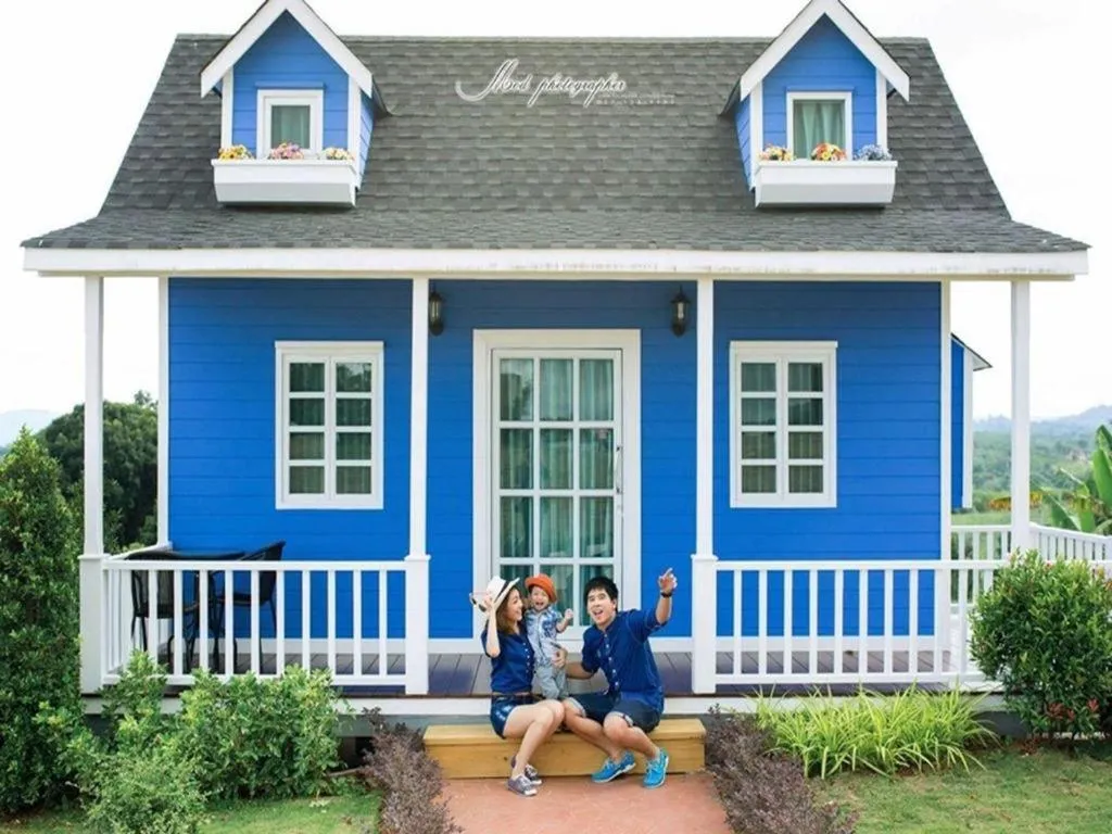 Montana Cotswolds Resort