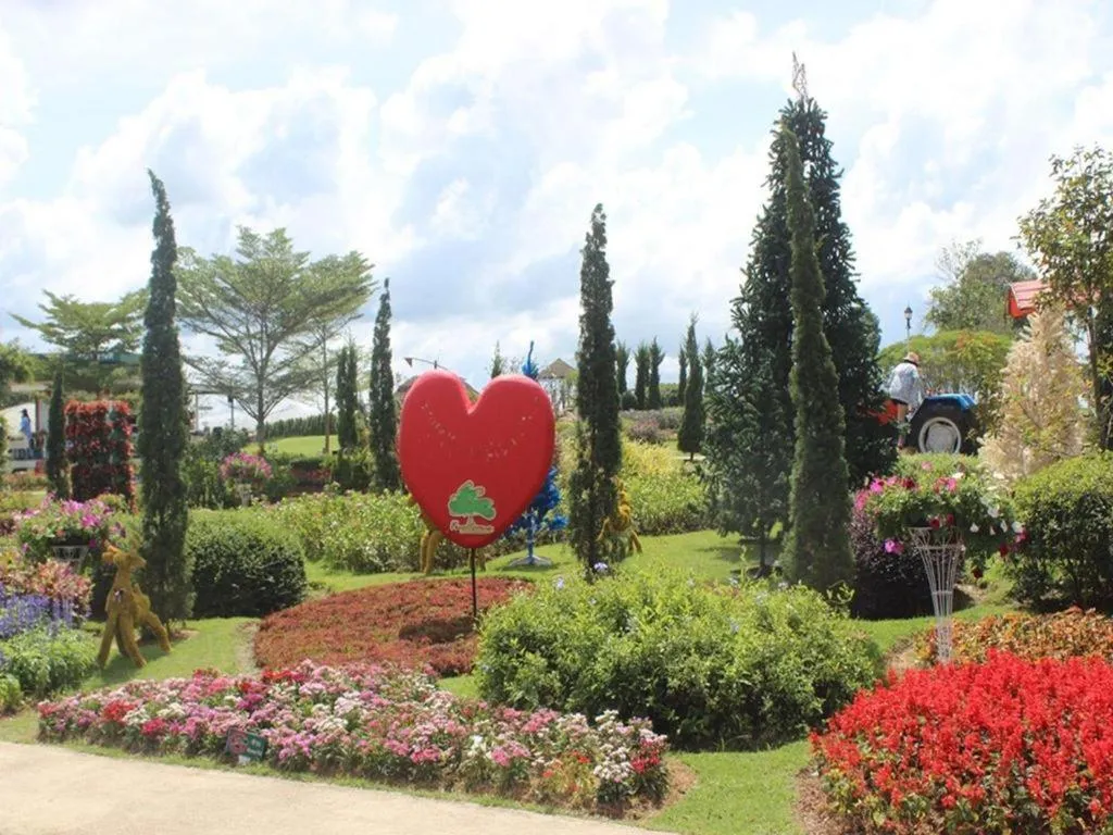 Montana Cotswolds Resort