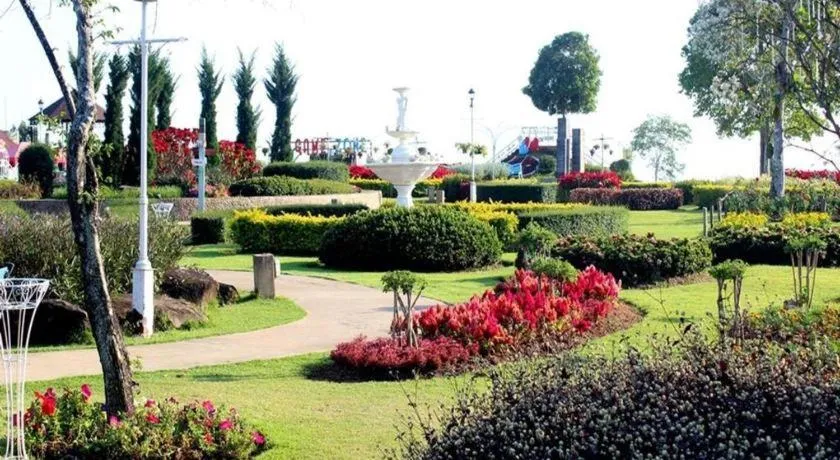 Montana Cotswolds Resort