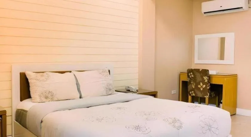 Bed in Moonbay Marina the Villas