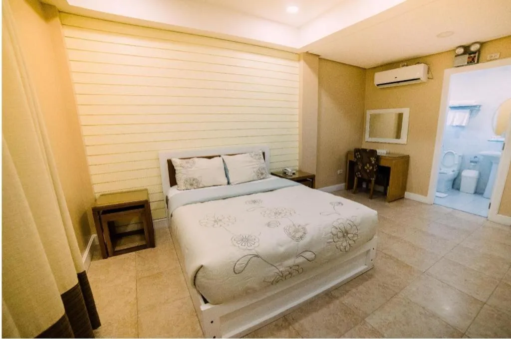 Bed in Moonbay Marina the Villas