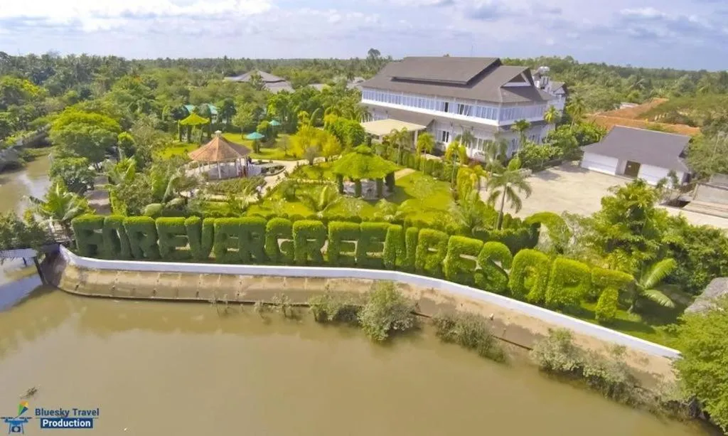 Forever Green Resort