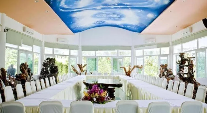 Forever Green Resort