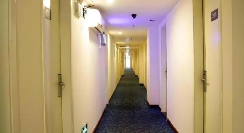 7 Days Inn Xi'an Xijing Hospital Tonghuamen Metro Station