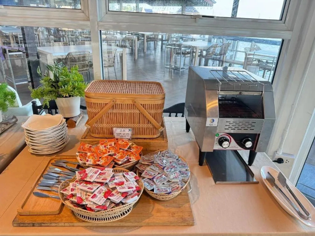 Bangsaen Villa Hotel