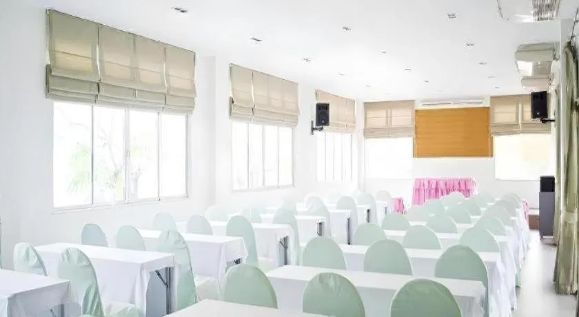 Bangsaen Villa Hotel