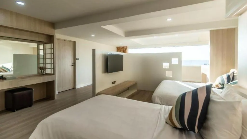 Bed in Bangsaen Villa Hotel