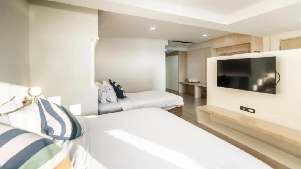 Bed in Bangsaen Villa Hotel