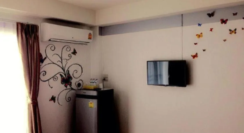 The Pride Hotel At Laemsing