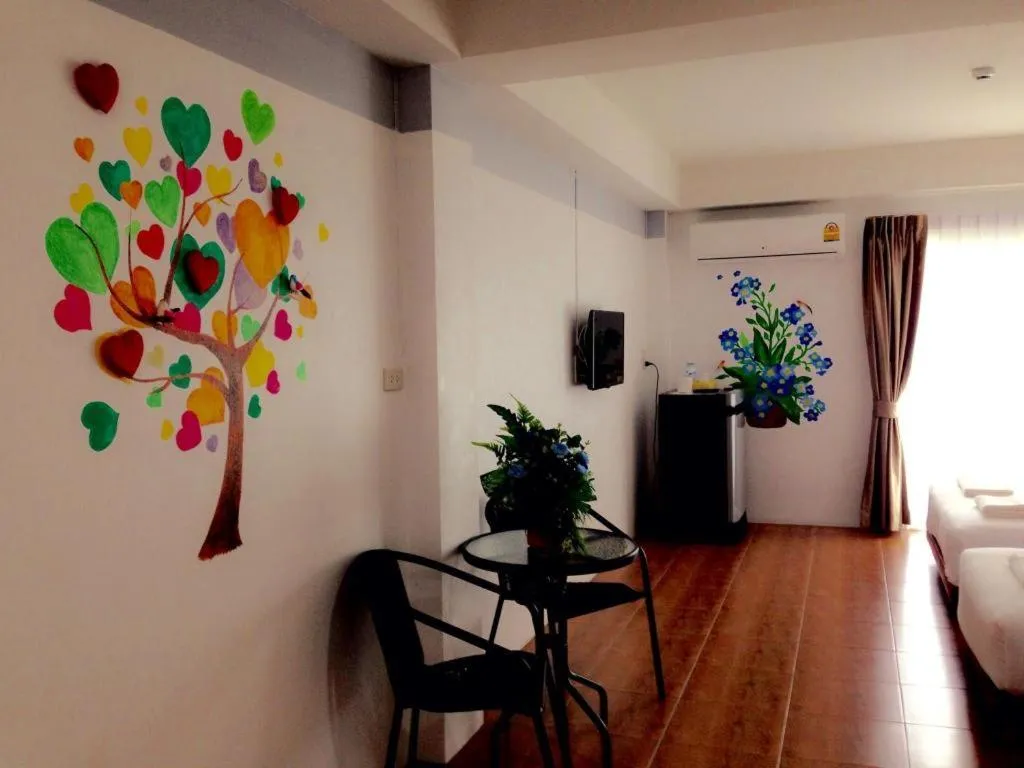 The Pride Hotel At Laemsing