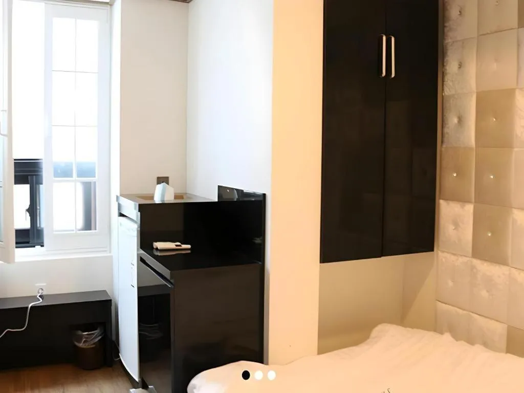 Bed in Myeongdong Mom House