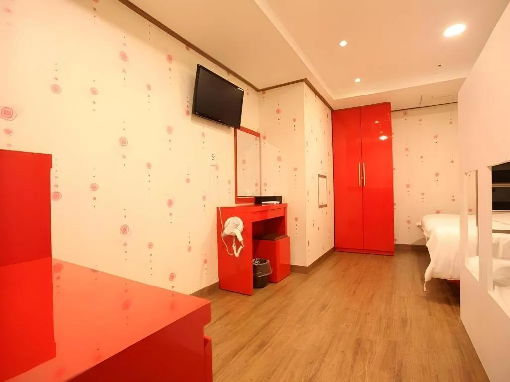 Myeongdong Mom House