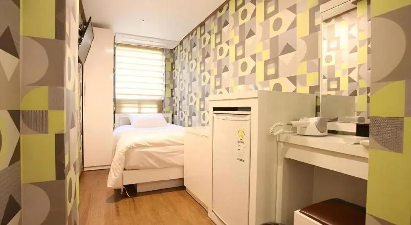 Bed in Myeongdong Mom House