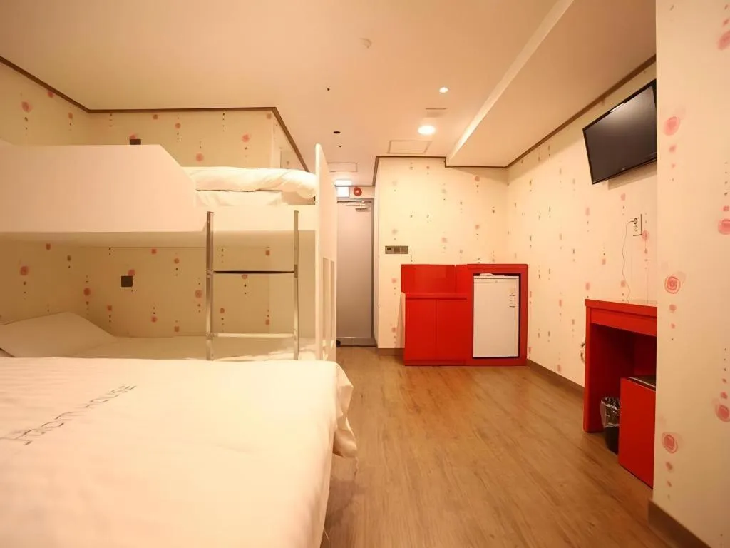 Bed in Myeongdong Mom House