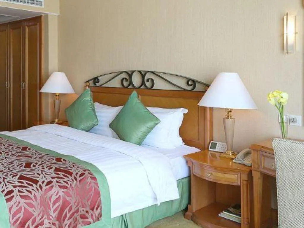 Bed in Regency Hotel