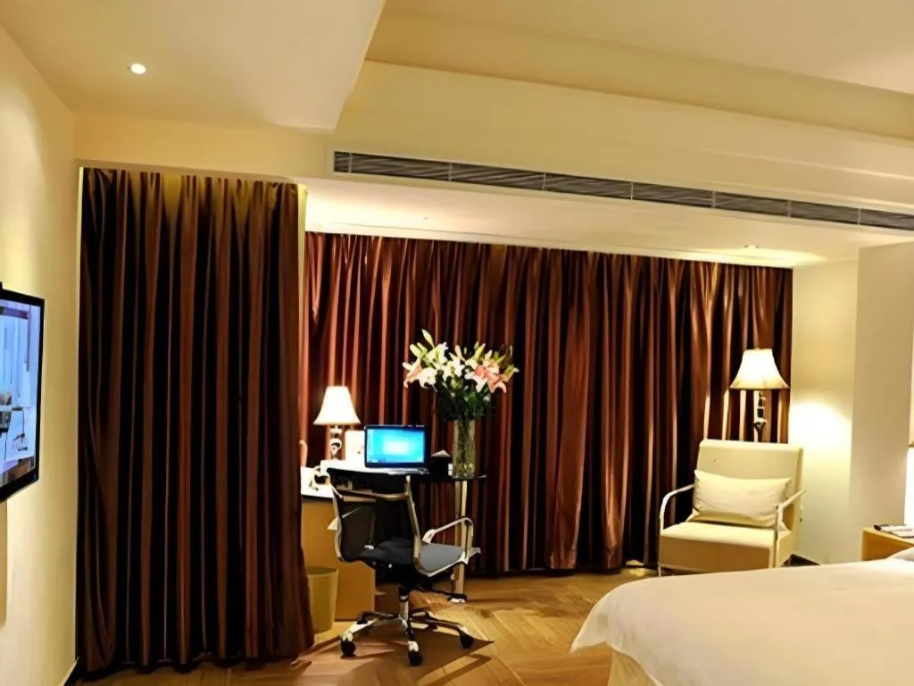 Bed in Regency Hotel