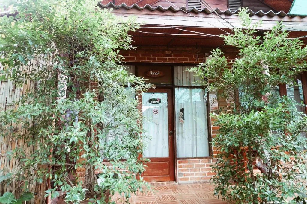 RuenNamyen Resort Amphawa