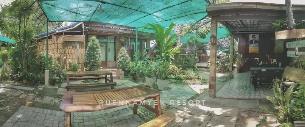 RuenNamyen Resort Amphawa