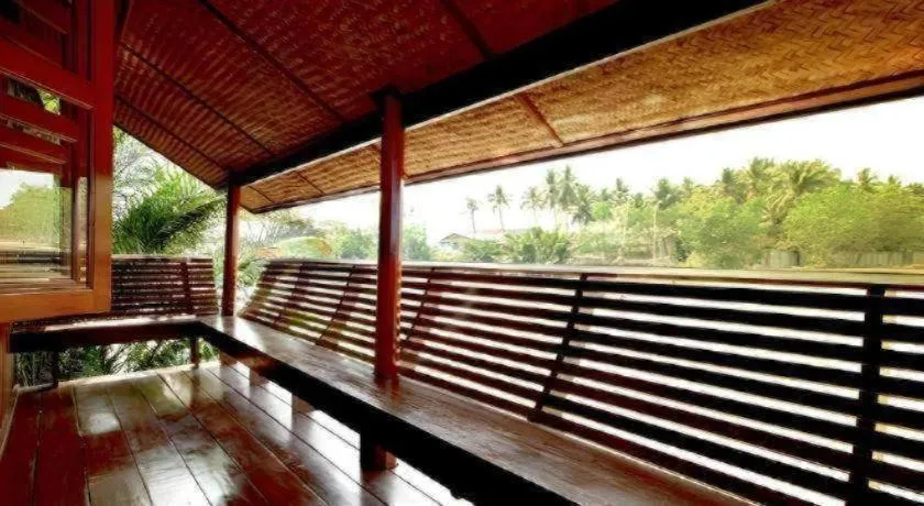 RuenNamyen Resort Amphawa