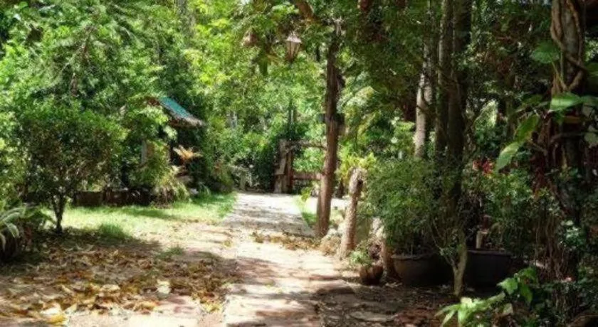 RuenNamyen Resort Amphawa