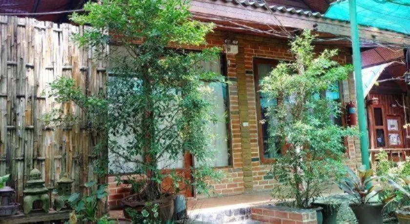 RuenNamyen Resort Amphawa