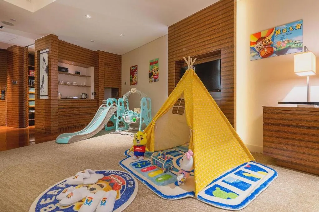 New World Guiyang Hotel