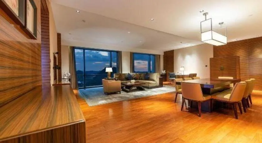 New World Guiyang Hotel