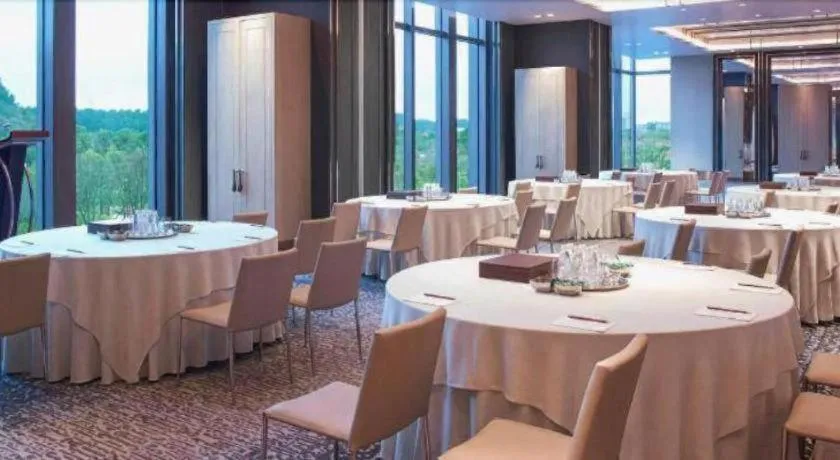 New World Guiyang Hotel