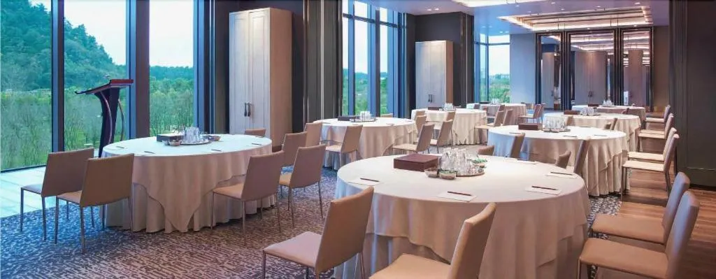 New World Guiyang Hotel