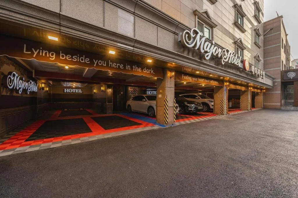 Major Hotel