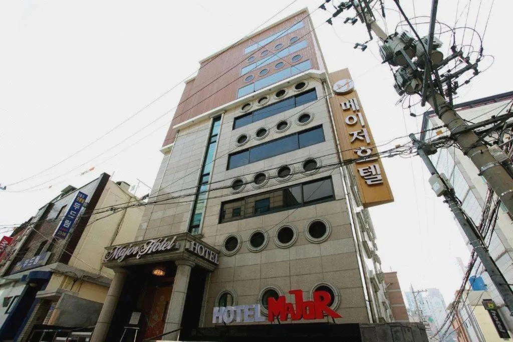 Major Hotel